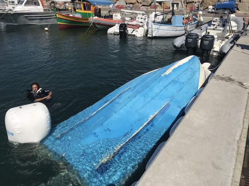 renflouage-bateau-corse-porto-pollo-bartoli-marine